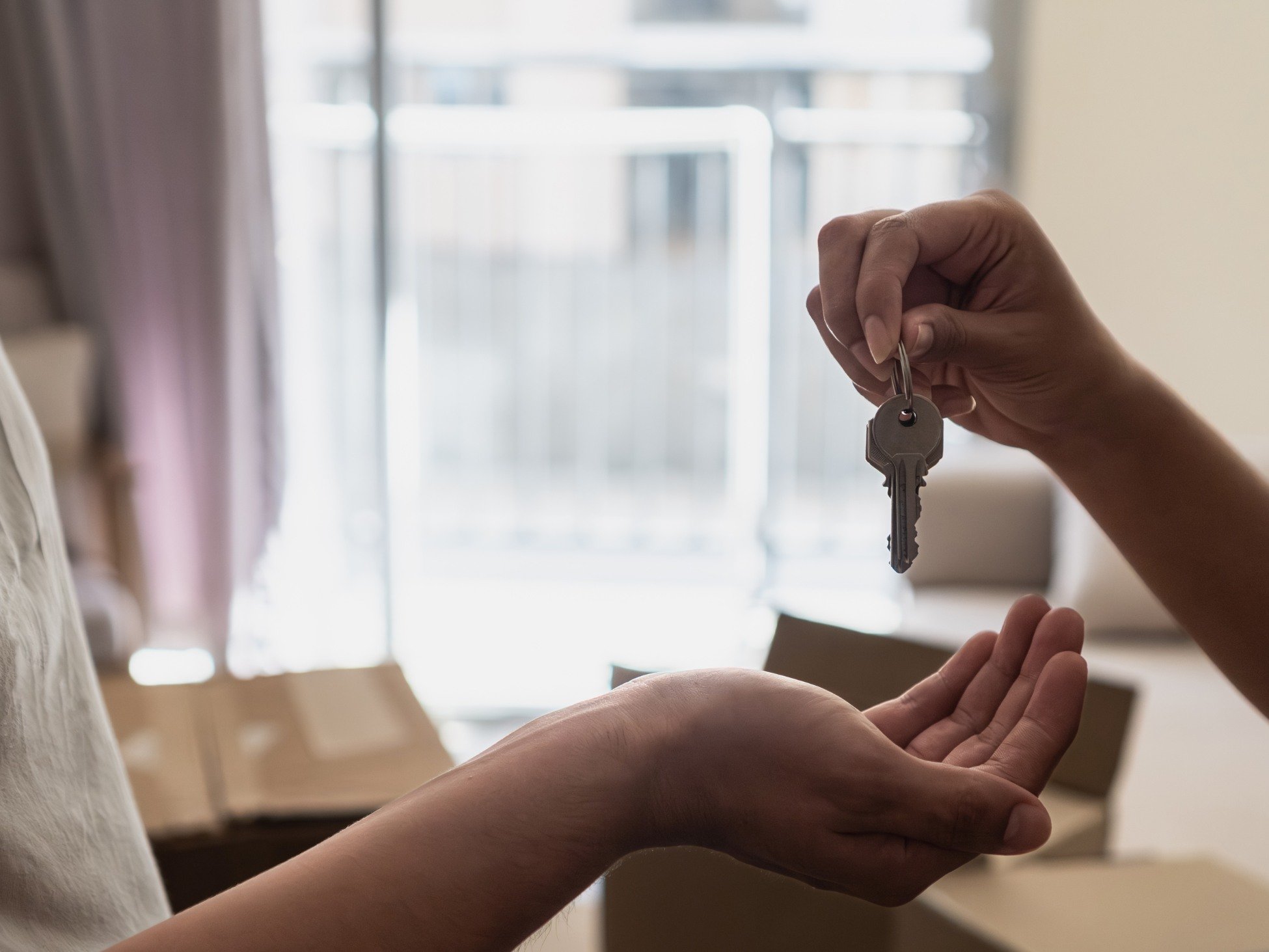 Landlord FAQs and handing keys to tenant